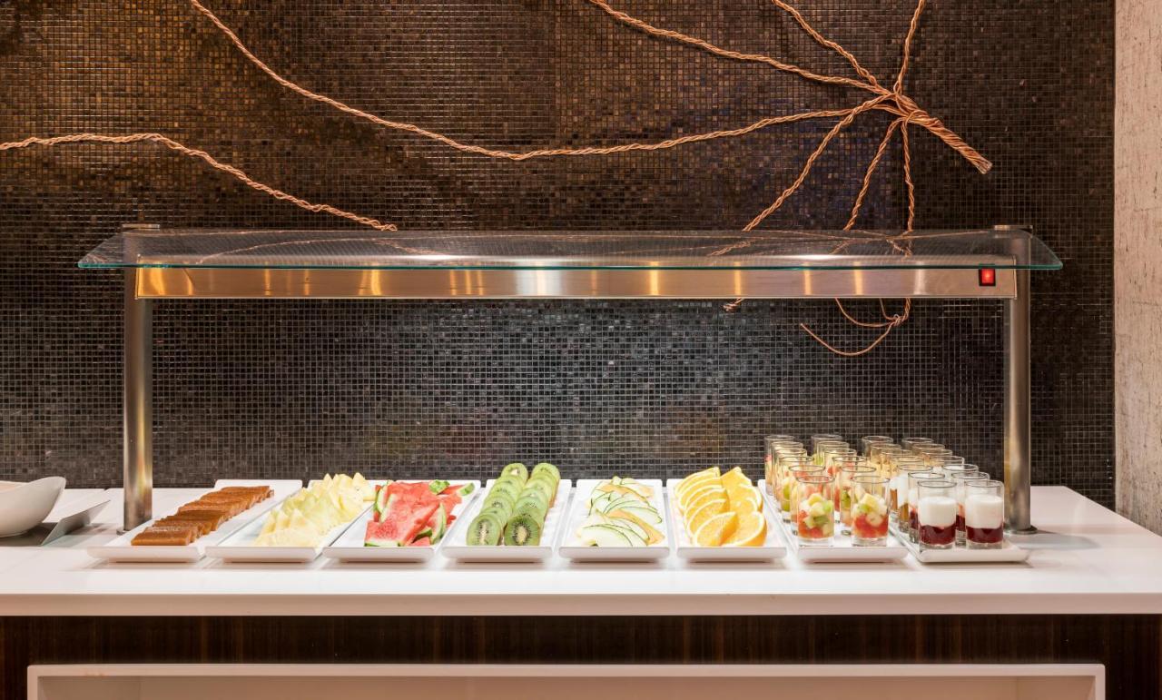 Ilunion Pio XII Hotel Madrid Ngoại thất bức ảnh