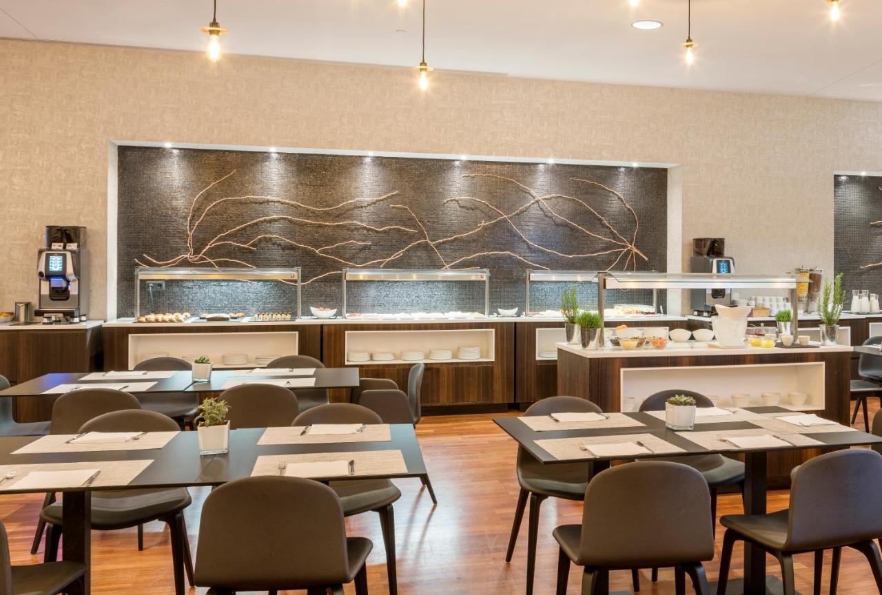Ilunion Pio XII Hotel Madrid Ngoại thất bức ảnh