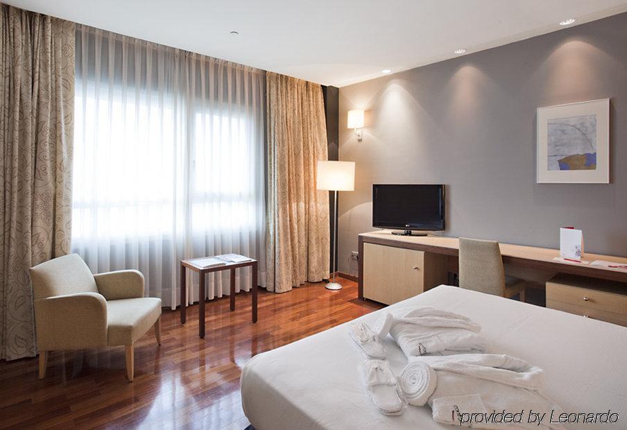 Ilunion Pio XII Hotel Madrid Phòng bức ảnh