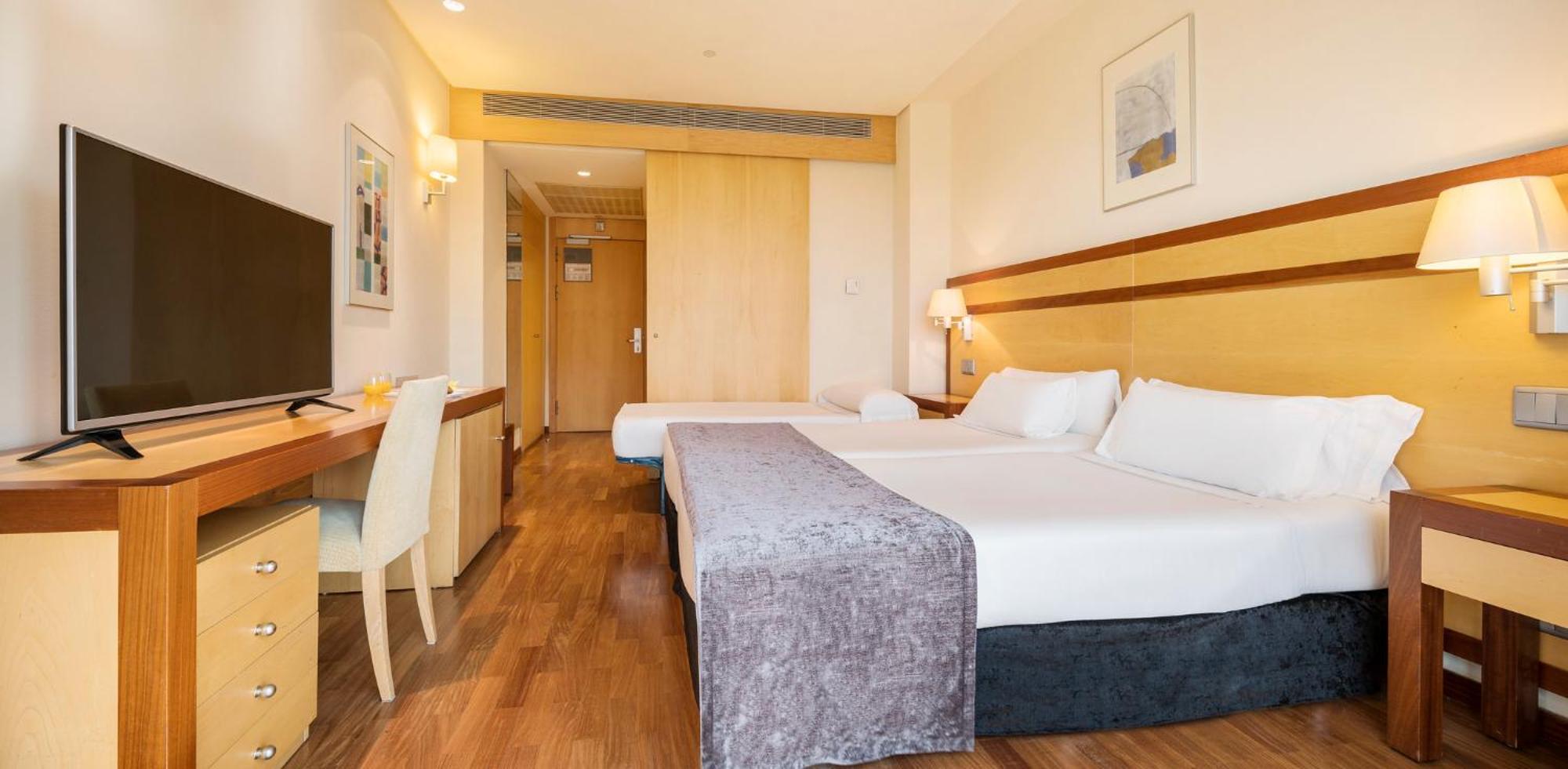 Ilunion Pio XII Hotel Madrid Phòng bức ảnh