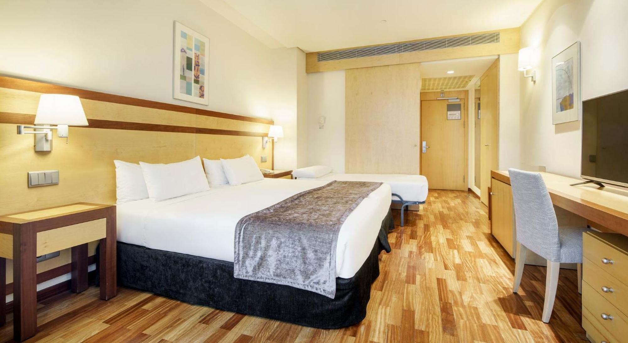 Ilunion Pio XII Hotel Madrid Phòng bức ảnh