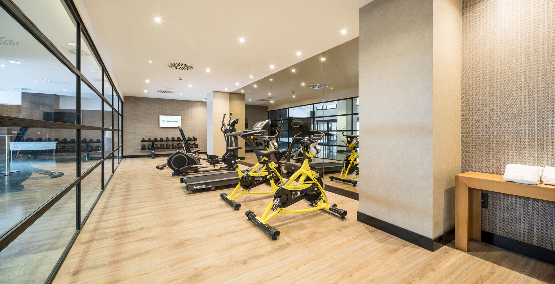 Ilunion Pio XII Hotel Madrid Ngoại thất bức ảnh