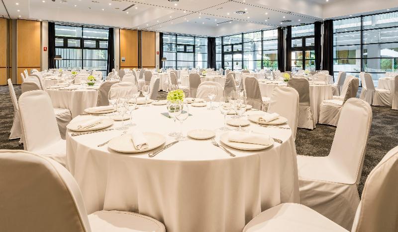 Ilunion Pio XII Hotel Madrid Ngoại thất bức ảnh